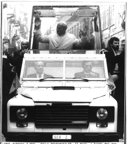 La Papamobile di Giovanni Paolo II, una Fiat Campagnola blindata